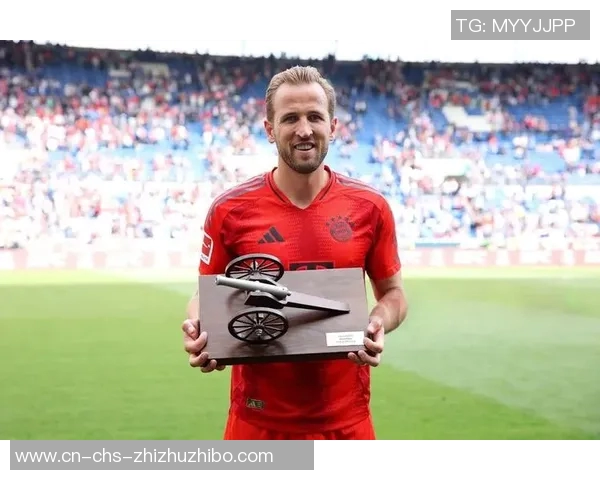 凯恩凭26球10助荣膺德甲赛季最佳球员并夺生涯首冠